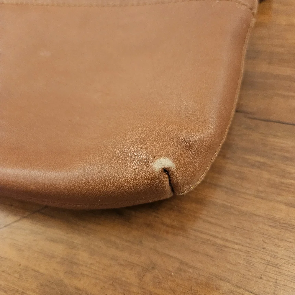 Ecco Brown Leather Crossbody‎ Purse Fabric Lined Outer And Inner Pockets